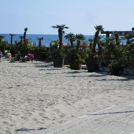 Jolie Mitoyenne Situee A 250 M De La Plage Holiday home Agde