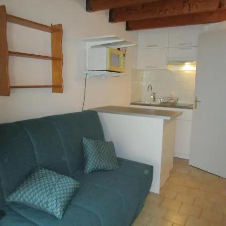 Jolie Mitoyenne Situee A 250 M De La Plage Holiday home *